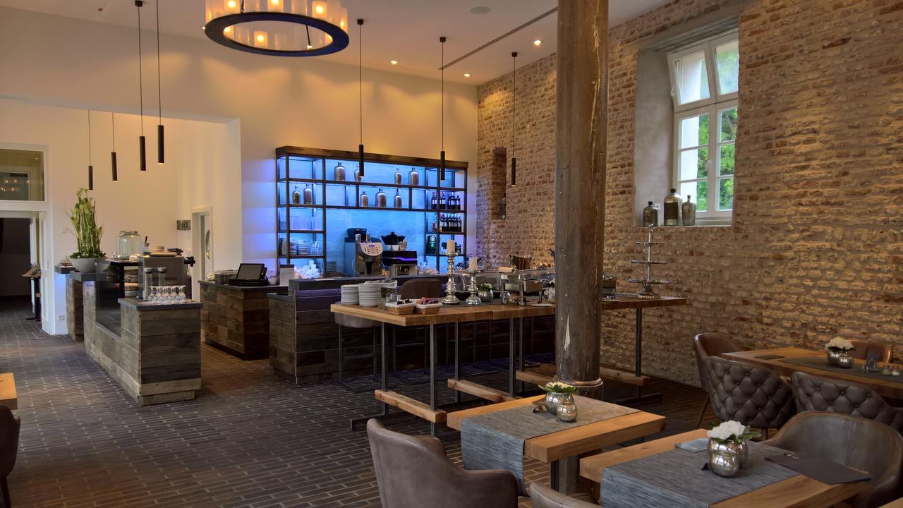 Hotel Schloss Dyck Jüchen 外观 照片